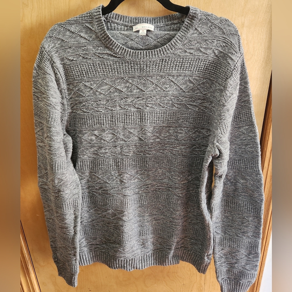 Gap sweater